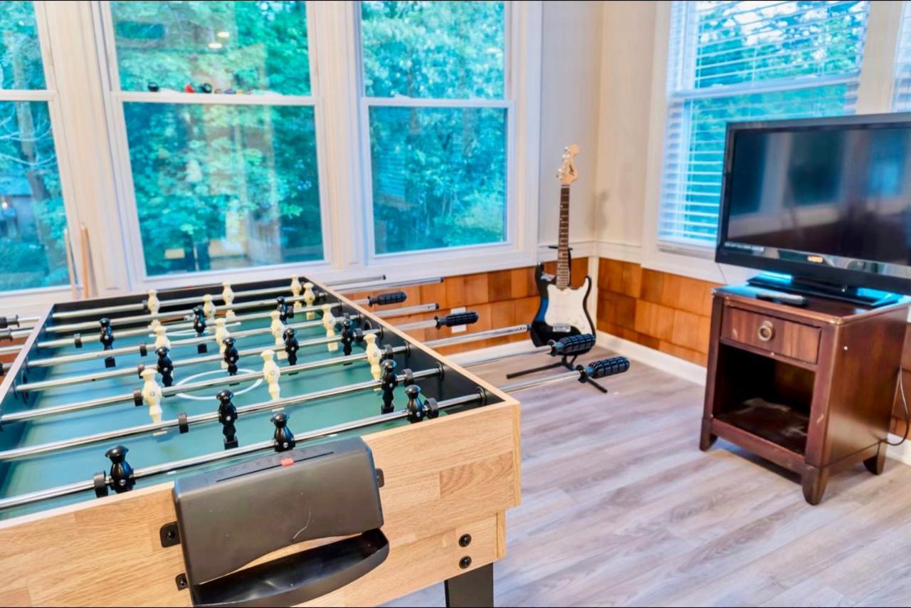 King Bed, Home Theater, Pool Table, Game Room, Fireplace Charlotte Exterior foto